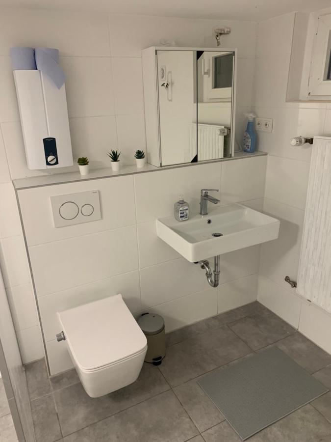 Nice Calm Souterrain Appertment In Ratingen Bagian luar foto